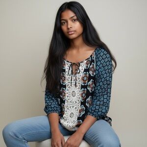 CROWN & IVY - SIZE 2X - COLORFUL LIGHTWEIGHT BLOUSE - HAS LACE APPLIQUÉ B20